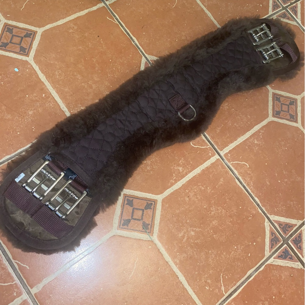 23” Maxflex Sheepskin Dressage Girth